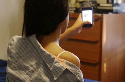 Bakıda ikiarvadlı kişinin törətdiyi dəhşətli qətlin təfərrüatı: arvadı yad kişi ilə olan şəklini ona göndərib