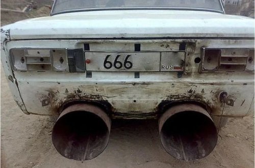 Машина-убийца: автомобиль снялся с 