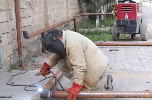 Binəqədi rayonunda qaz sızması aradan qaldırılır