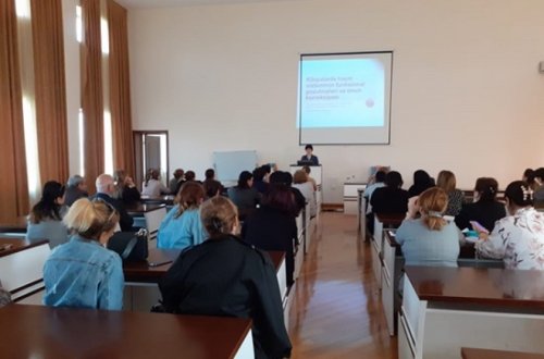 Pediatrlar üçün seminar uşaqların qidalanması mövzusuna həsr olunub