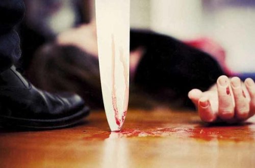 Bakıda 21 yaşlı bacısını öldürən qardaş hakim qarşısında