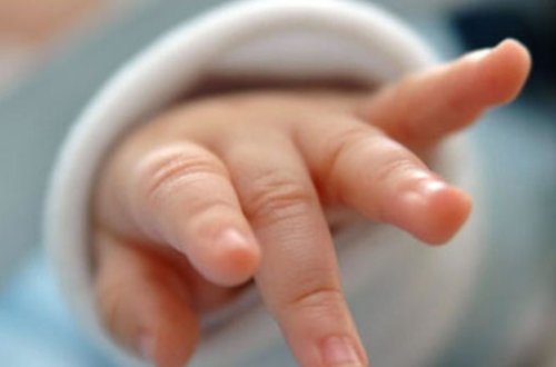 Семья по ошибке заживо похоронила новорожденного ребенка