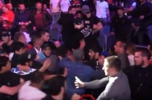 Армяне устроили драку против казахов на турнире ММА в Сочи - ВИДЕО