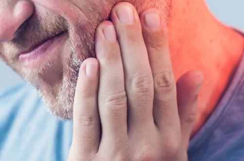 Diş ağrılarından bezən kişi özünü asdı