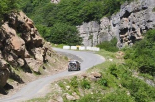 В Гусаре мужчина провалился в ущелье и скончался