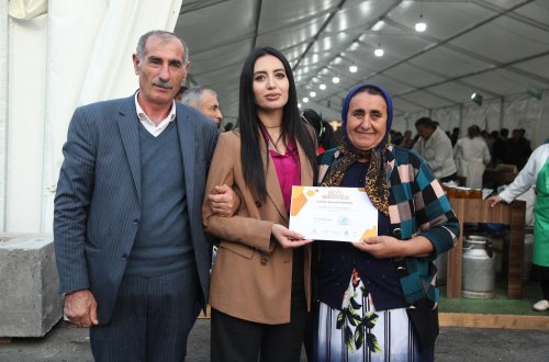 Bal yarmarkasında iştirak edən arıçılar təltif olunub