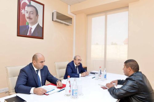 Vergilər nazirinin müavini Bərdədə vətəndaşları qəbul edib