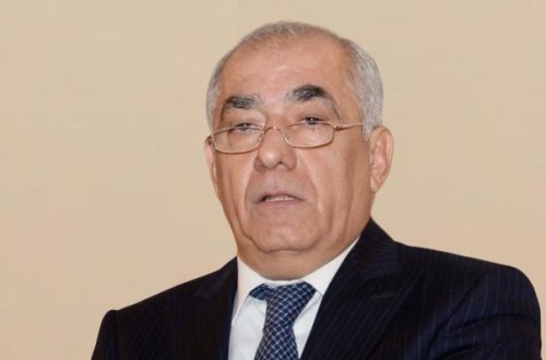 Новый премьер-министр Азербайджана уволил двух помощников