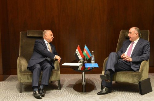 Elmar Məmmədyarov iraqlı həmkarı ilə görüşüb
