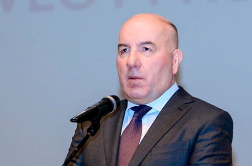 Эльман Рустамов тоже подал в отставку?