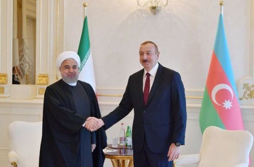 İlham Əliyev Həsən Ruhani ilə görüşdü - FOTO