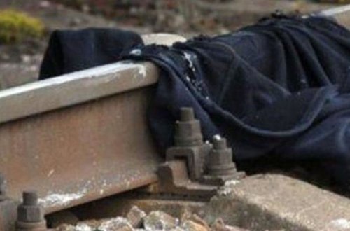 Bərdədə gənc oğlanı qatar vurmasından xilas edən qadının qolu qopdu