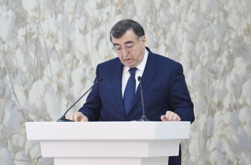 Əhməd Əhməzadə də istefa ərizəsi yazıb?