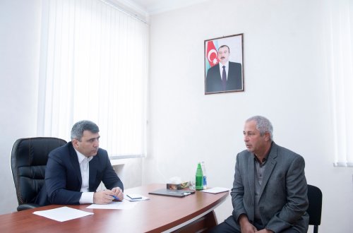 Kənd Təsərrüfatı naziri İnam Kərimov Oğuzda vətəndaşları qəbul edib