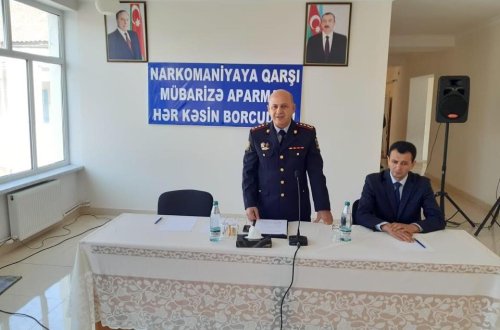 Polislər məktəblilərin qonağı oldu