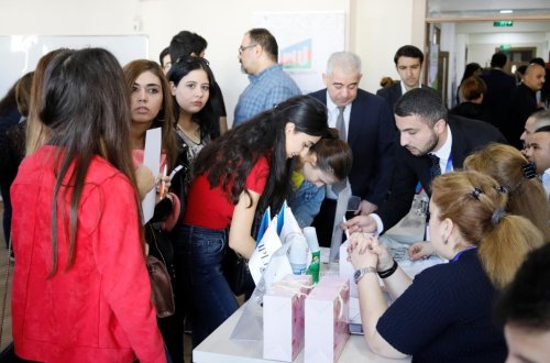 Daha iki təhsil müəssisəsində tələbə və məzunlar üçün aktiv məşğulluq tədbiri keçirilib