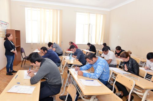 Vergi orqanlarına işə qəbul üzrə test imtahanı keçirilib