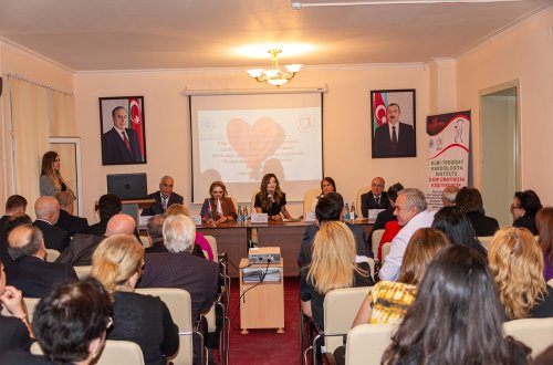 Kardiologiya institutunda elmi-praktik seminar keçirilib