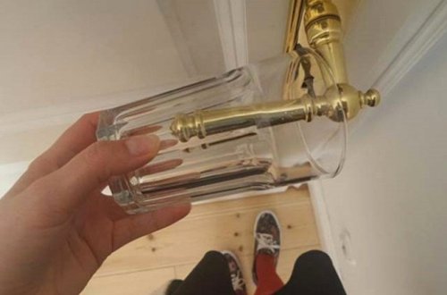 DİQQƏT: Yatarkən qapının dəstəyinə stəkan qoyun - Nəticəsi İNANILMAZDIR!