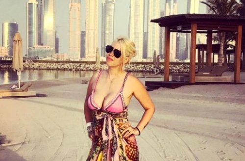 Məşhur futbolçunun xanımı elə foto paylaşdı ki...