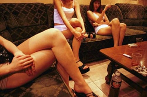 Bakıda fahişəxanadan ÇƏKİLİŞ - Döyülənlər var /VİDEO