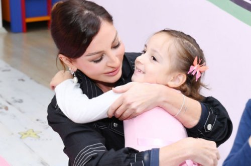 Birinci vitse-prezident Nərimanov rayonundakı 64 saylı körpələr evi-uşaq bağçasında - FOTO