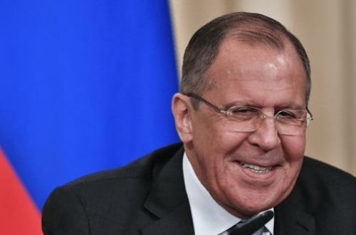 Лавров устроил обнимашки с 