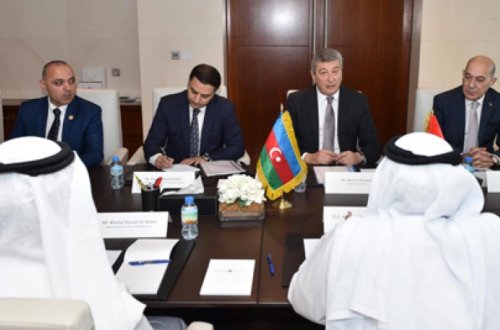 Баку предложил Абу-Даби освободить граждан Азербайджана от виз при посещении ОАЭ