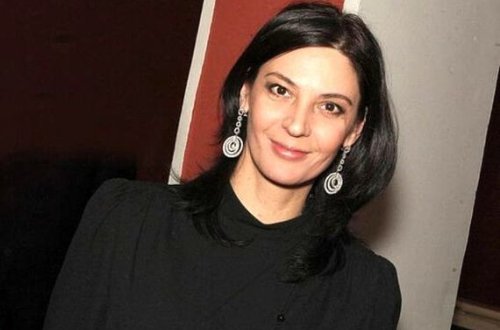 Известная актриса устроила скандал на борту самолета - ВИДЕО