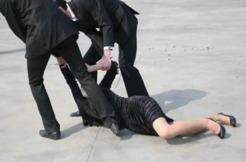 Azərbaycanda film kimi olay - Bacını qaçırıb, qardaşını maşınla sürüdülər