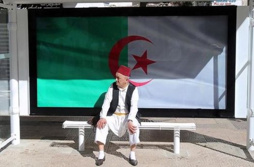 Əlcəzairdə prezidentlik uğrunda mübarizə aparanların sayı azaldı