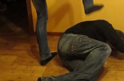 Azərbaycanda dəhşət - Qonşusunu döyərək at arabası ilə üzərindən keçdi