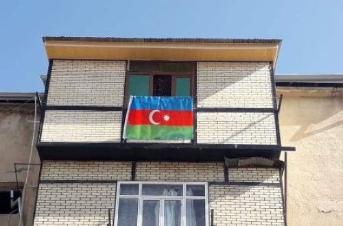 “Üçrəngli Bayrağın Kölgəsində Mən” adlı aksiya davam edir – FOTO