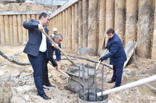 В Киеве состоялась церемония закладки фундамента комплекса имени Насими