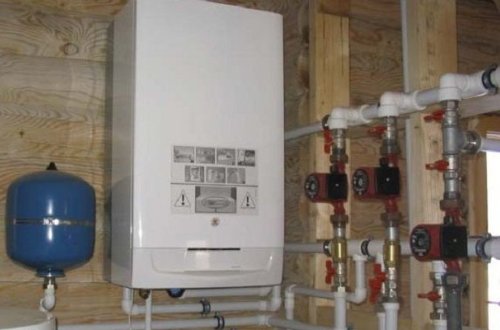 Комби-система стала причиной пожара в бакинской многоэтажке – ФОТО/ВИДЕО