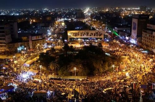 İraqda nümayişçilər üç millət vəkilinin evinə od vurdu