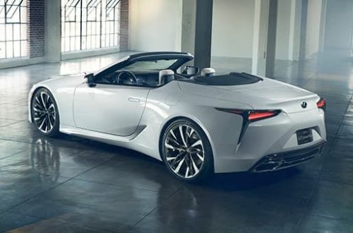 Bacısının “Lexus”unu təpiklədi, bacısı onu polisə verdi