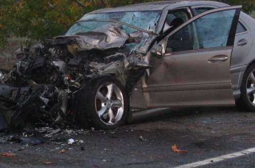 Hacıqabulda minik maşınları toqquşdu, ər-arvad xəsarət aldı