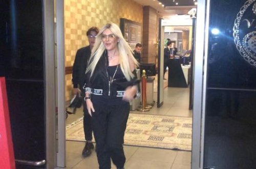 Cinsini dəyişib ərə gedən bloqer Bakıda - FOTO/VİDEO