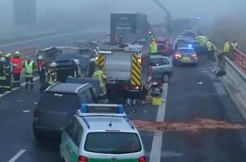 18 maşın toqquşdu, 29 nəfər yaralandı - VİDEO