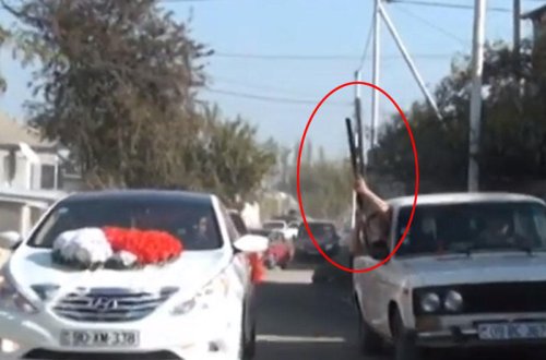 Azərbaycanda toy karvanında silahdan atəş açılıb, təhlükəli anlar yaşanıb - FOTO