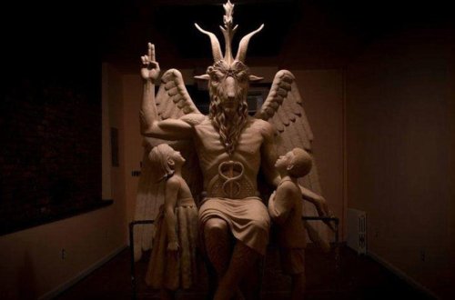 Satanistlərin müsəlmanlara simpatiyasının SİRRİ