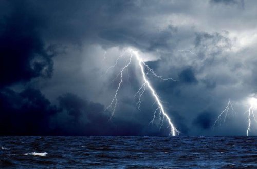 Hindistanda FACİƏ - 460 min sakin təhlükədə, ölənlər var