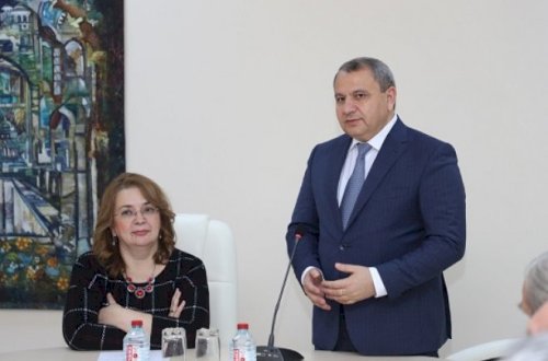 BDU ilə bağlı qalmaqal böyüyür - Ekspert deputatları debata çağırdı