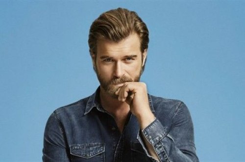 Kıvanç Tatlıtuğ xanımına 265 min manatlıq avtomobil aldı - FOTO