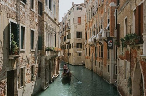 Венеция практически полностью скрылась под водой - ВИДЕО