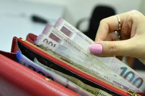 Bu müəllimlərin maaşları artırıldı - RƏSMİ