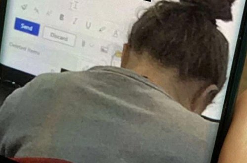 Müəllim qıza yazdığı bu mesaja görə işdən qovuldu - FOTO