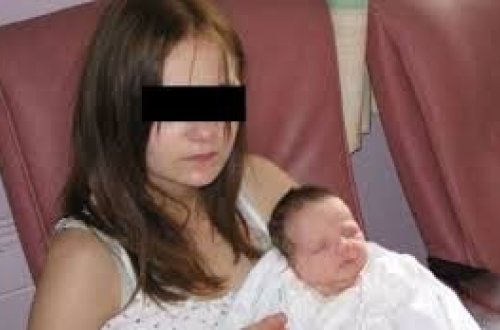 Bakıda 14 yaşlı qız uşaq dünyaya gətirdi