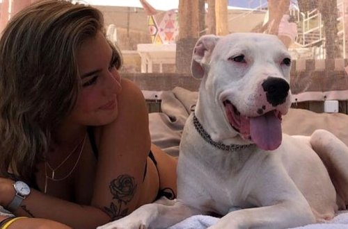 Türk futbolçunun gözəlliyi gündəm oldu - FOTOLAR